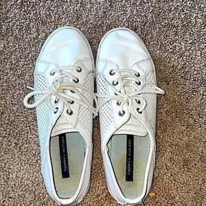 Well-loved shoes but perfectly vintage and wearable. No defects.